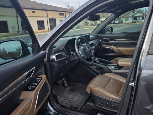 Used 2022 Kia Telluride SX w/ SX Prestige Package image 12
