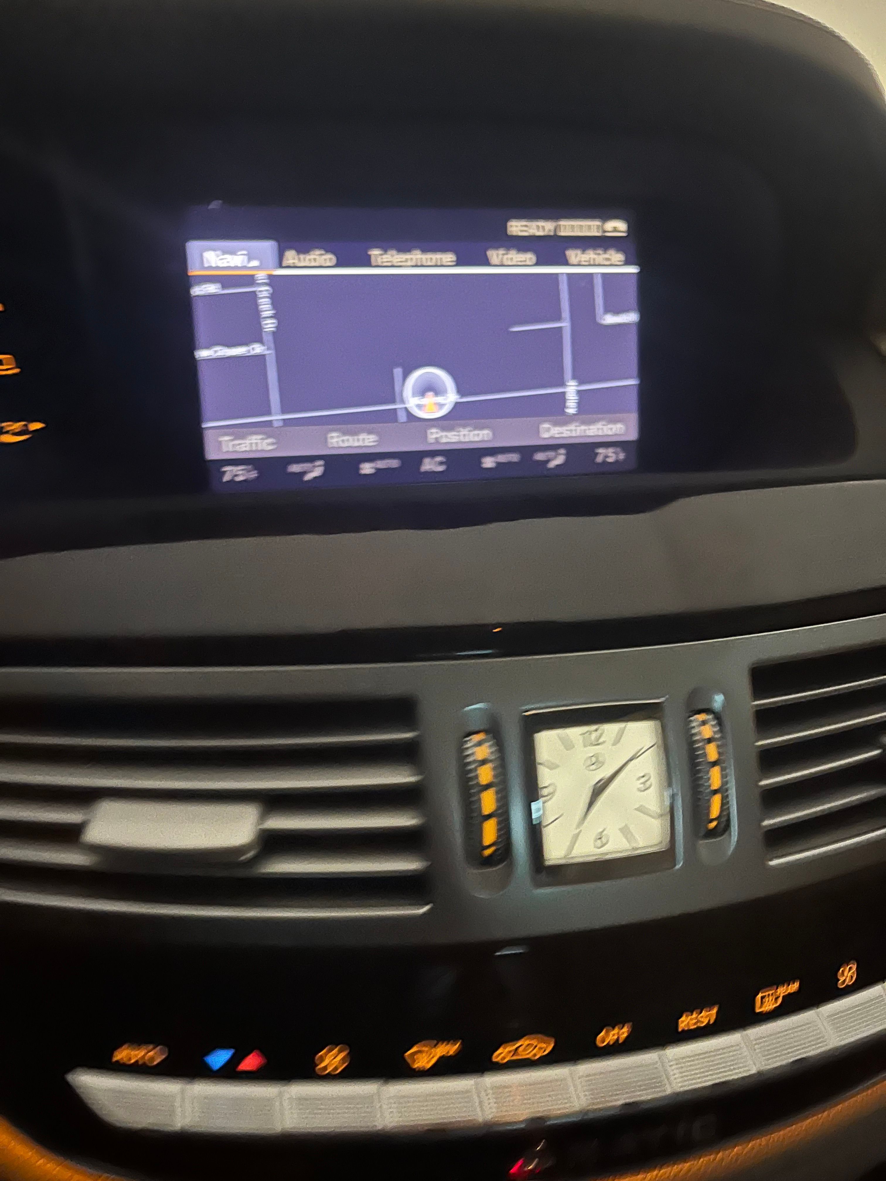 Used 2011 Mercedes-Benz S 550 4MATIC image 10