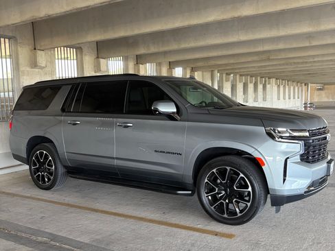 Used 2023 Chevrolet Suburban RST w/ Sport Performance Package AWD/4WD image 11