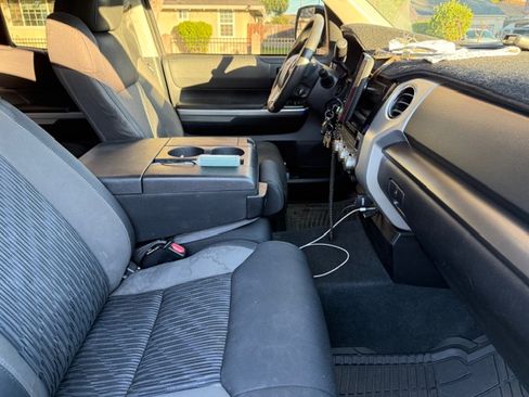 Used 2015 Toyota Tundra SR5 image 9