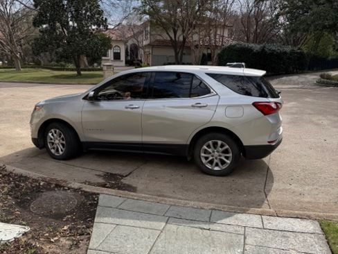 Used 2019 Chevrolet Equinox LT image 4