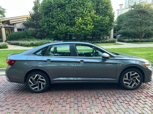 Used 2022 Volkswagen Jetta SEL image 8