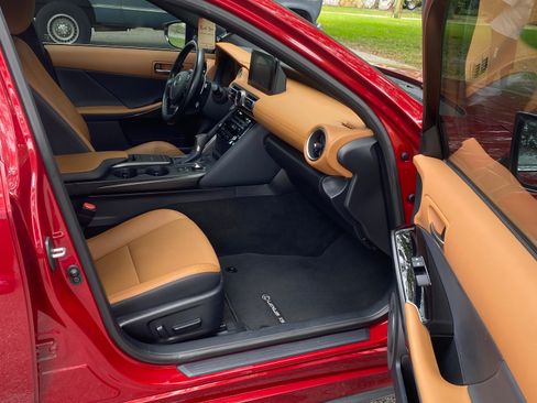 Used 2022 Lexus IS 300 w/ Accessory Package image 12