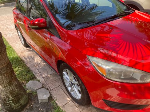 Used 2015 Ford Focus SE FWD image 9