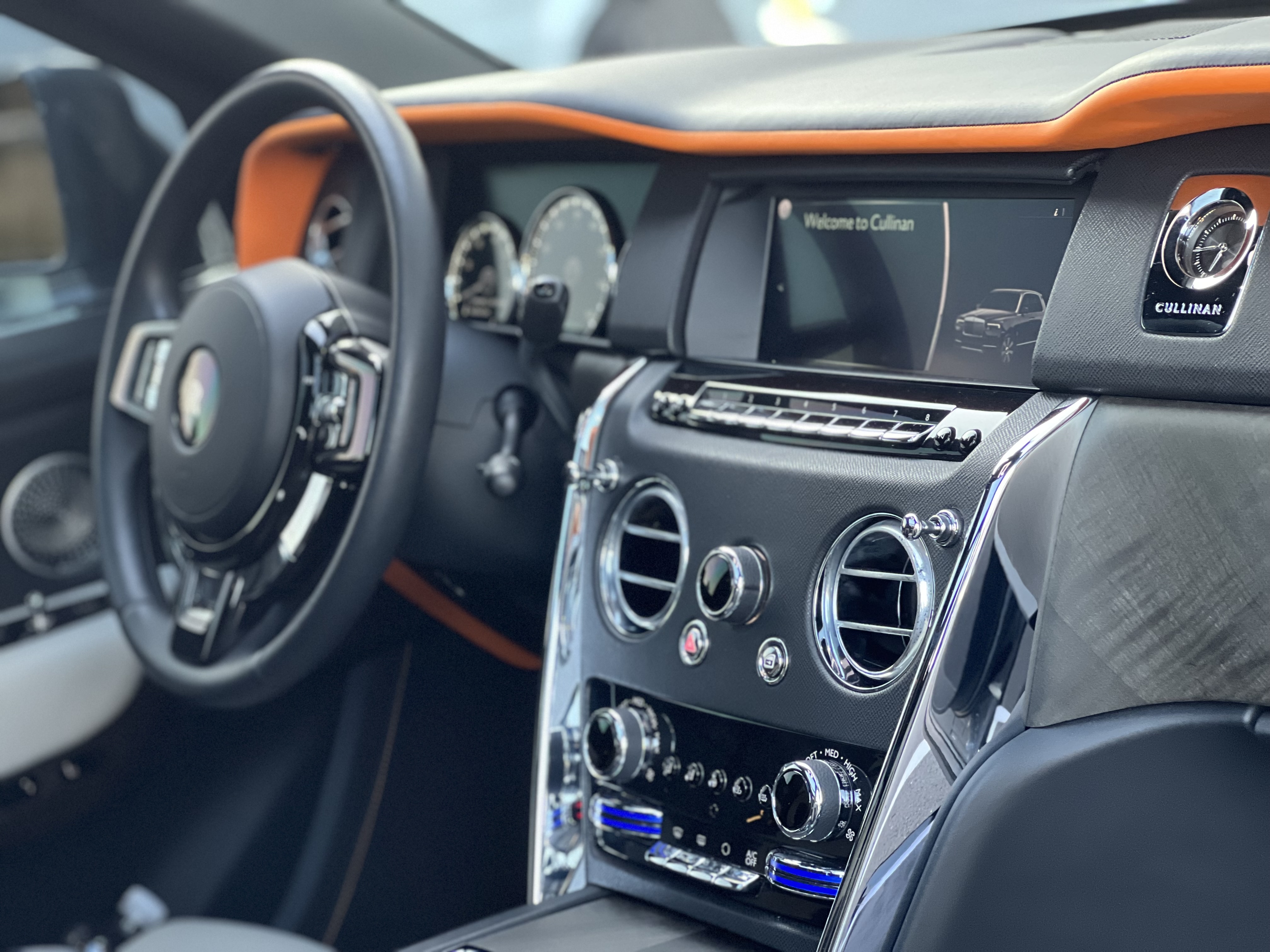 Used 2019 Rolls-Royce Cullinan AWD/4WD image 15