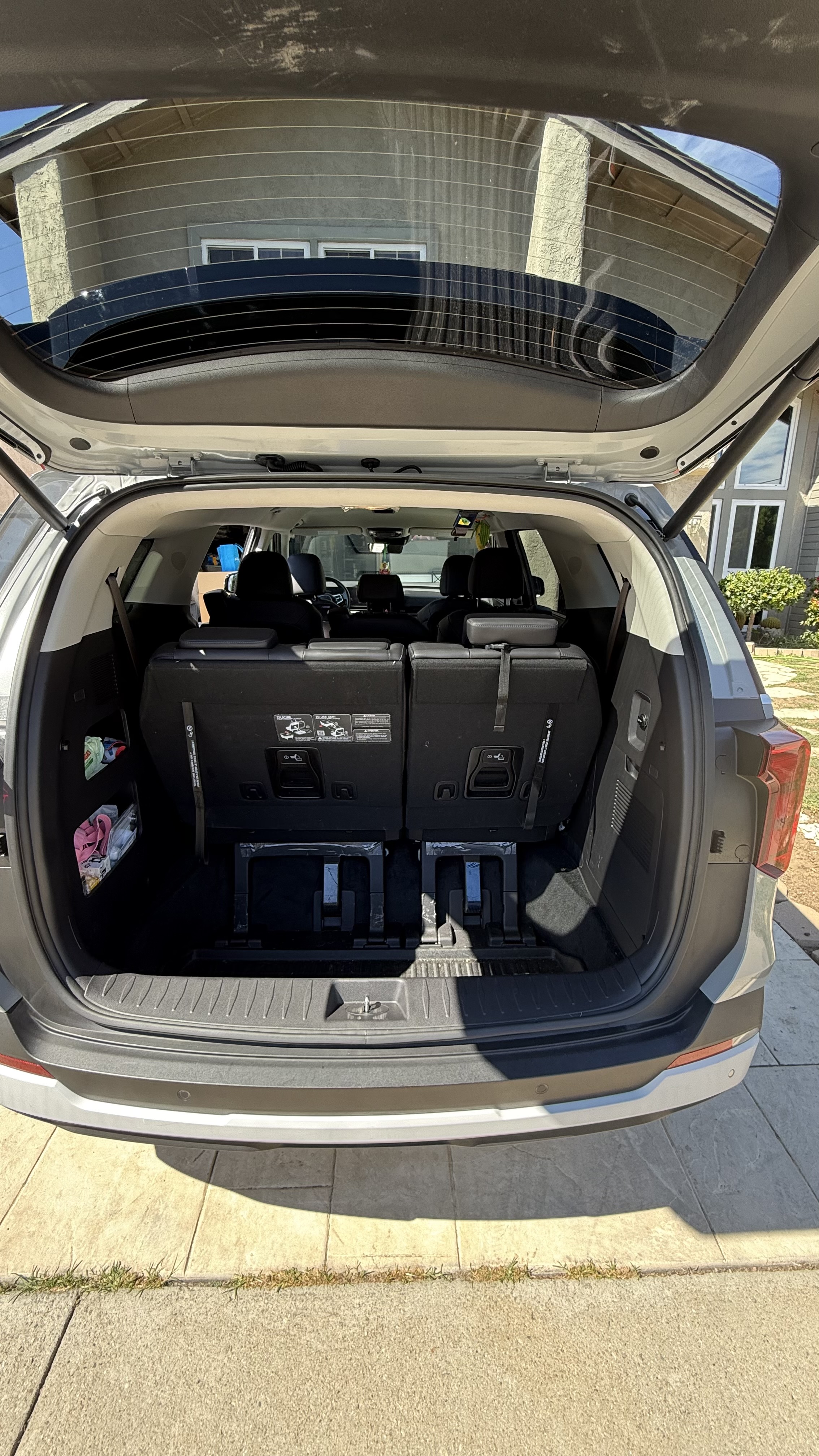 Used 2025 Kia Carnival EX FWD image 14