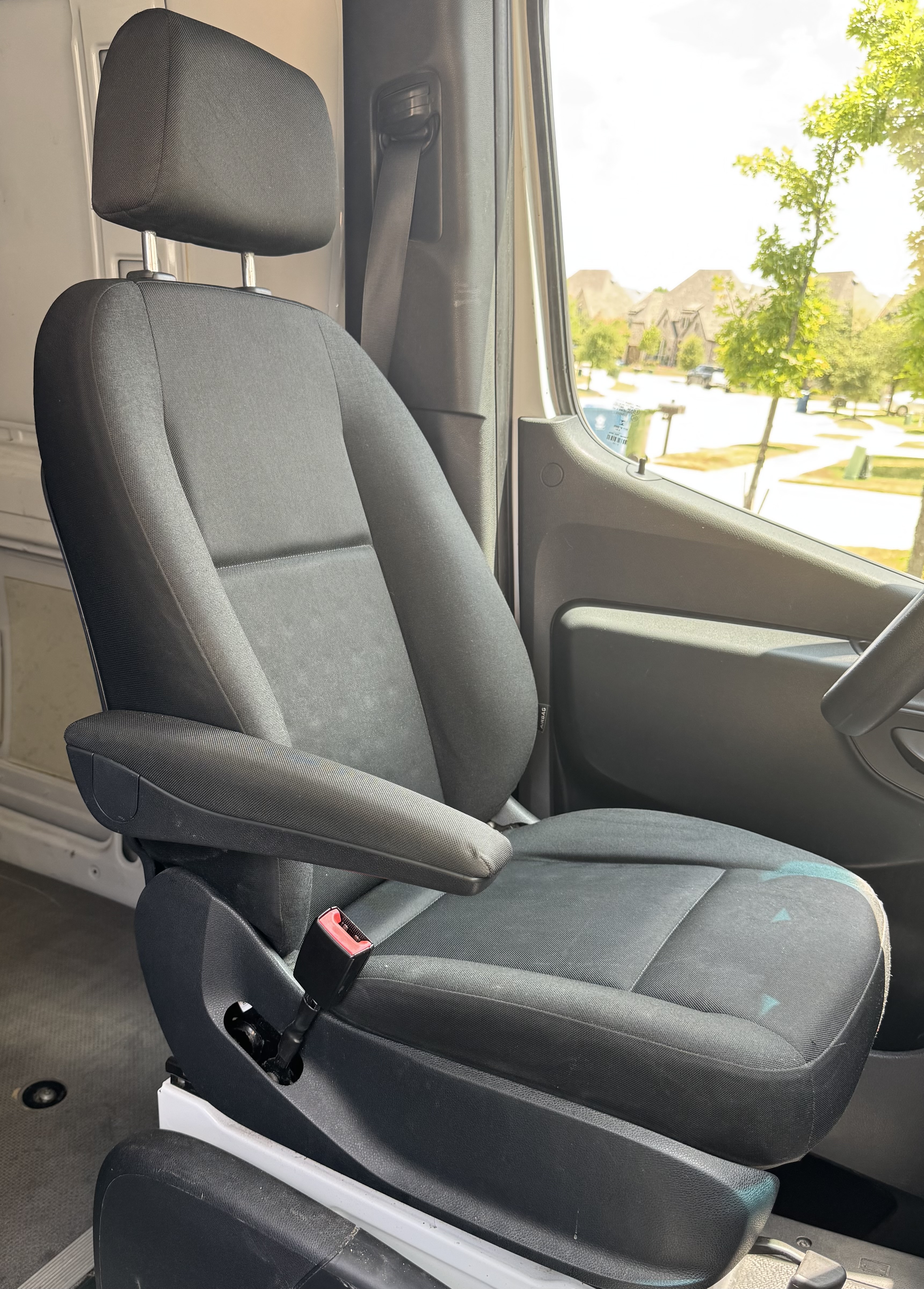 Used 2021 Mercedes-Benz Sprinter 2500 image 18