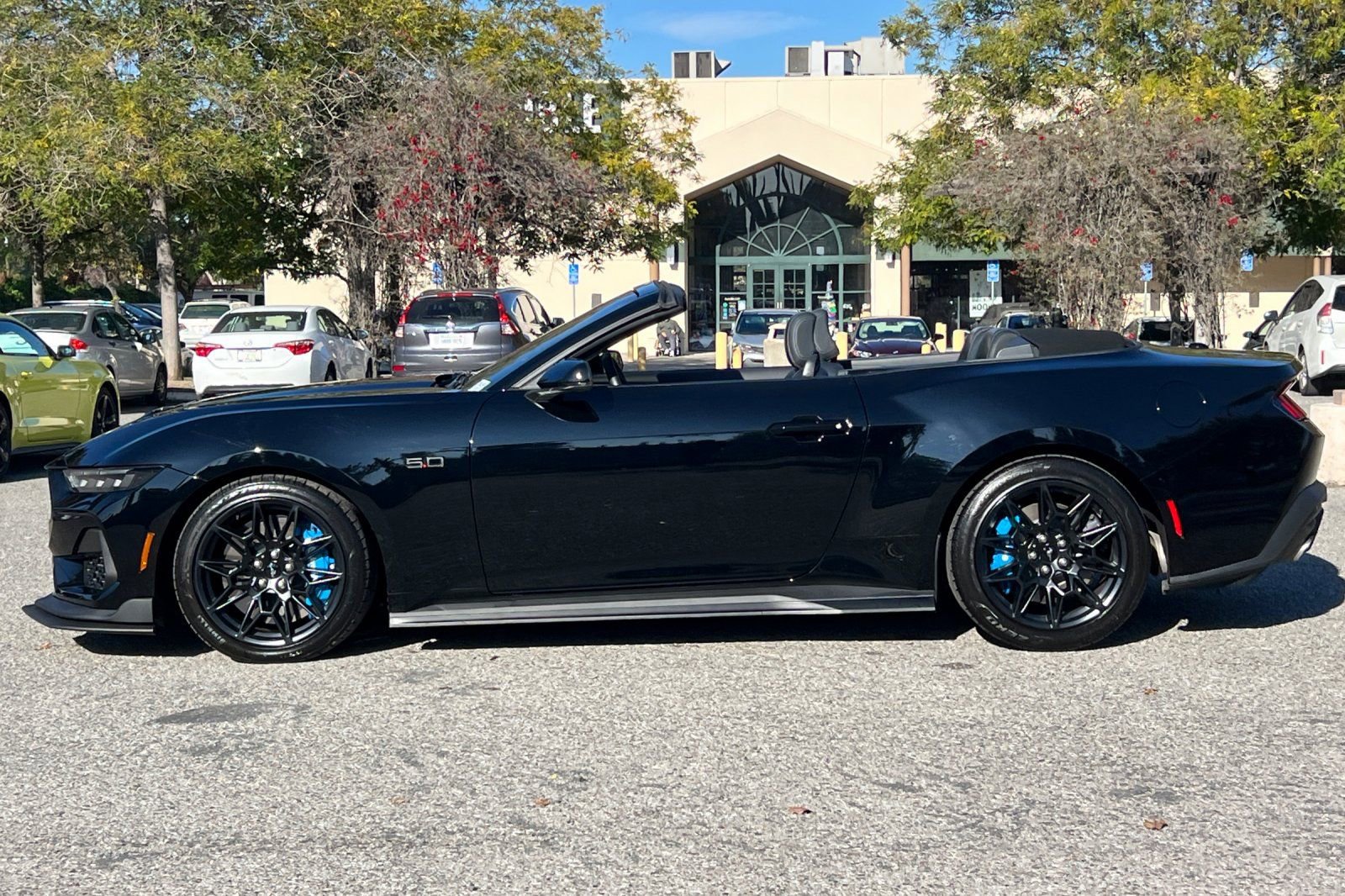 Used 2024 Ford Mustang GT Premium w/ GT Performance Package RWD image 6