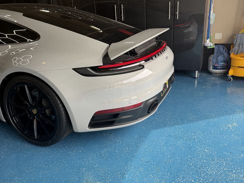 Used 2022 Porsche 911 Carrera image 9