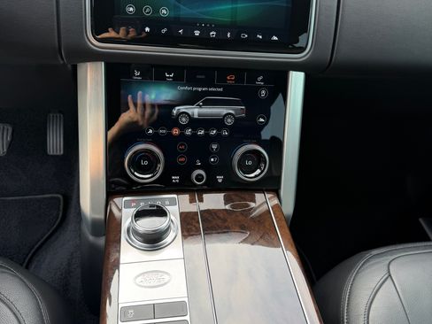 Used 2021 Land Rover Range Rover AWD/4WD image 20