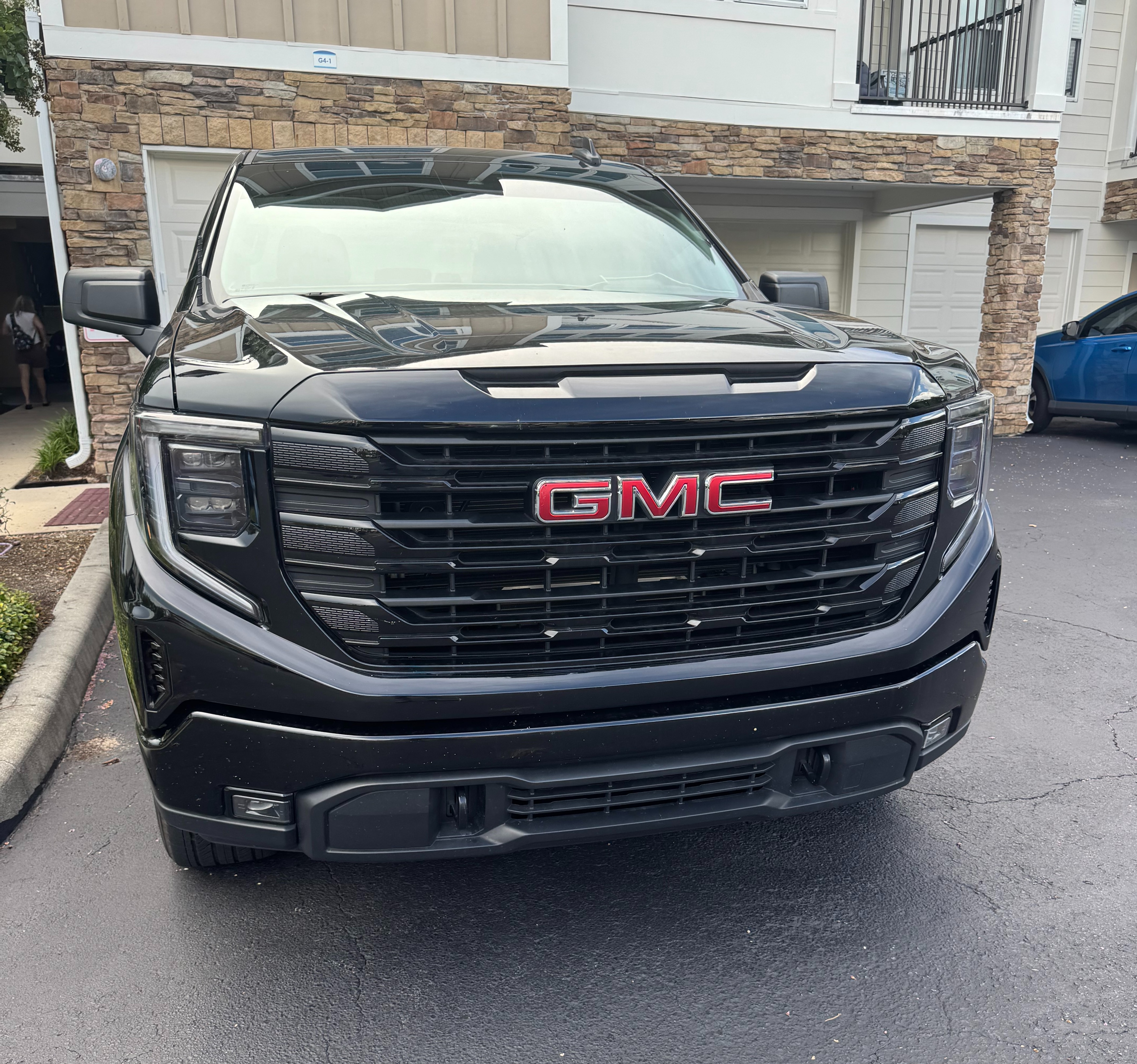 Used 2025 GMC Sierra 1500 Elevation AWD/4WD image 6