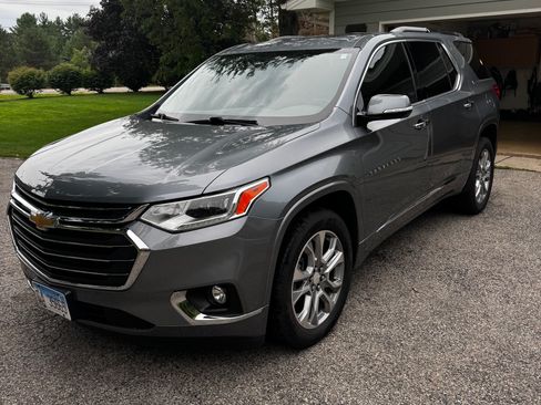 Used 2018 Chevrolet Traverse Premier AWD/4WD image 2