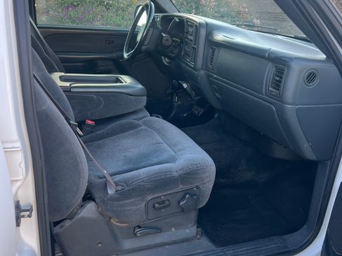 Used 2002 Chevrolet Silverado 2500 LS w/ Off-Road Skid Plate Pkg image 10