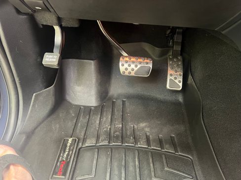 Used 2020 Jeep Grand Cherokee SRT image 10