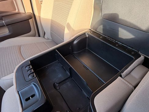 Used 2009 Dodge Ram 1500 Truck SLT image 16