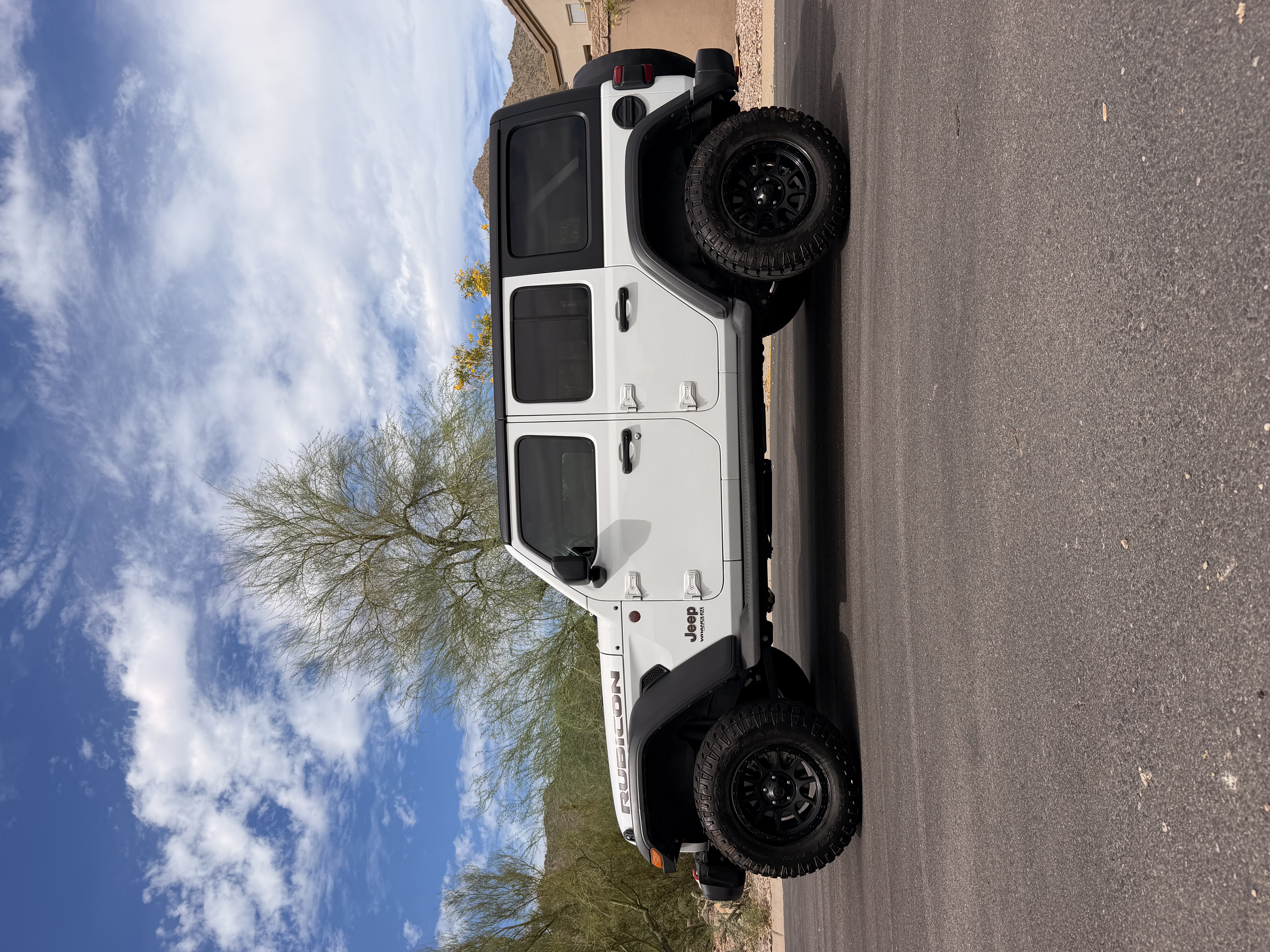 Used 2020 Jeep Wrangler Unlimited Rubicon AWD/4WD image 14