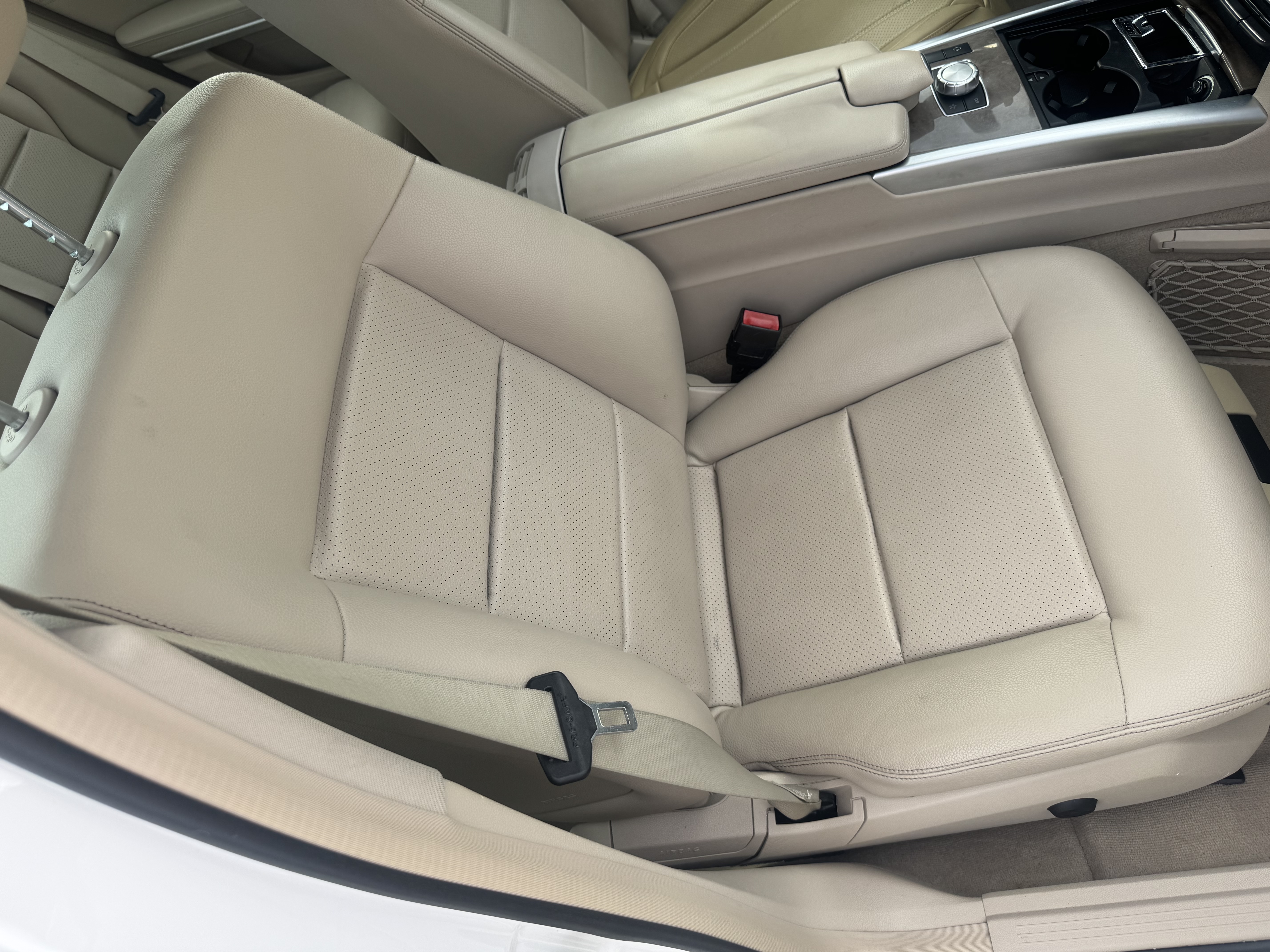 Used 2015 Mercedes-Benz E 350 4MATIC Sedan image 17