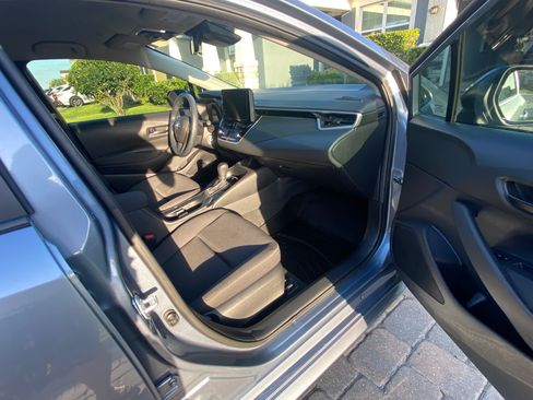 Used 2023 Toyota Corolla LE FWD image 6