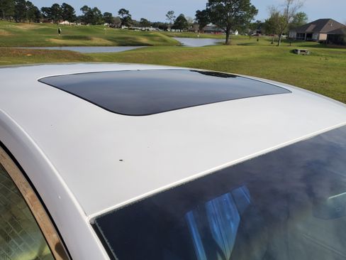 Used 2015 Lincoln MKZ Hybrid Sedan 4D w/ Equipment Group 202A Reserve image 8