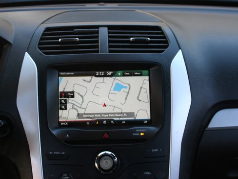 Used 2015 Ford Explorer XLT w/ Equipment Group 202A image 16