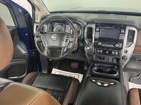 Used 2018 Nissan Titan Platinum Reserve RWD image 6