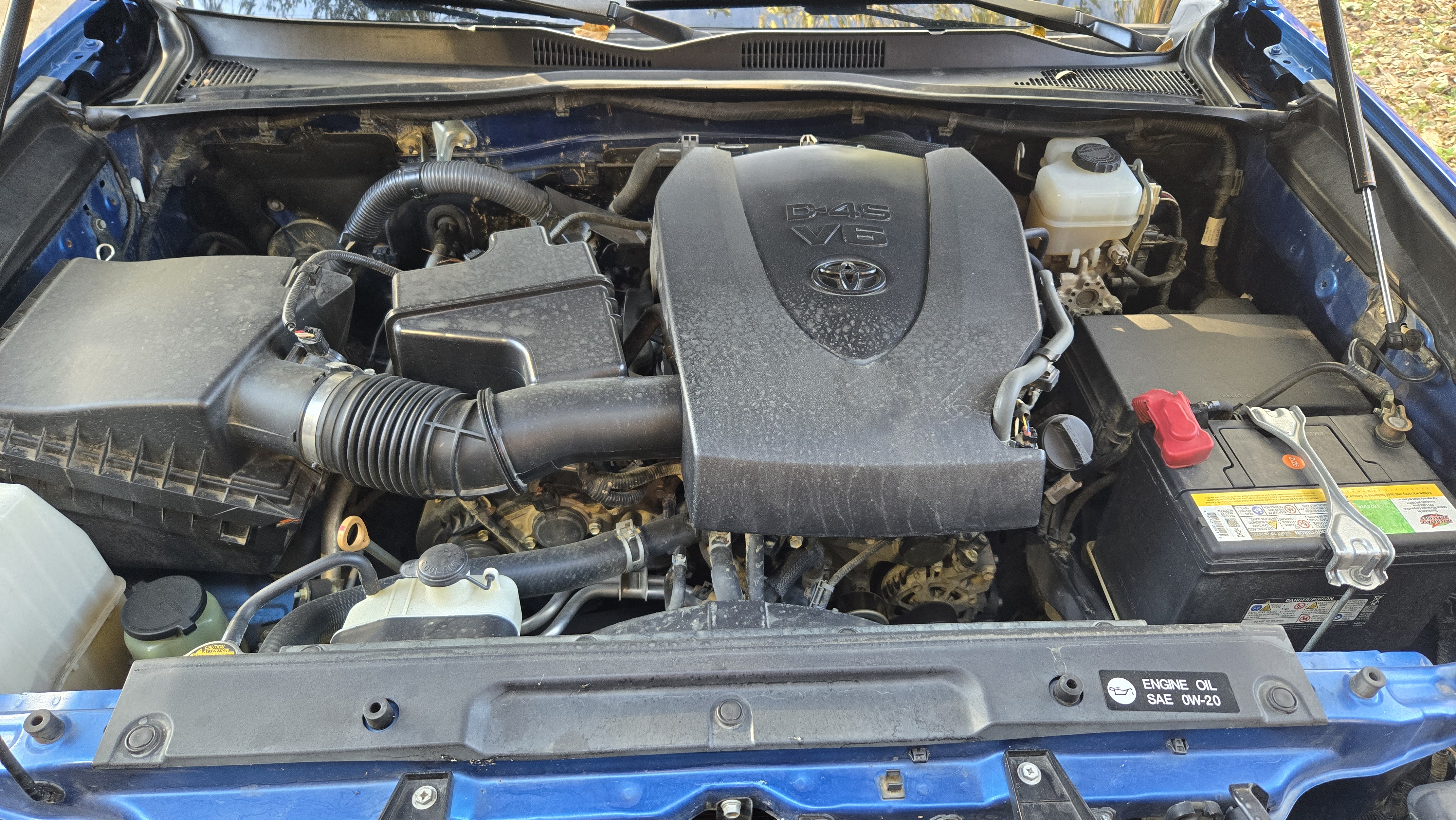 Used 2017 Toyota Tacoma TRD Off-Road w/ Tow Package (A/T) AWD/4WD image 14