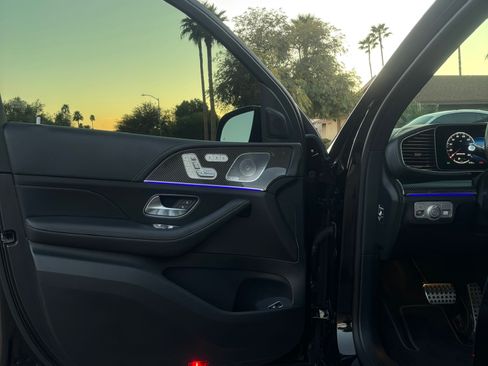 Used 2025 Mercedes-Benz GLE 53 AMG GLE 53 4MATIC Sport Utility 4D image 12