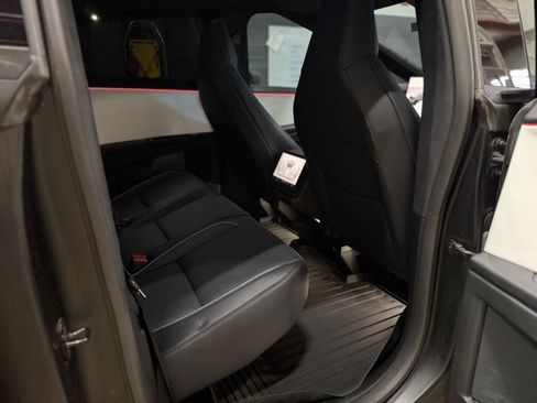 Used 2024 Tesla Cybertruck Cyberbeast AWD/4WD image 19