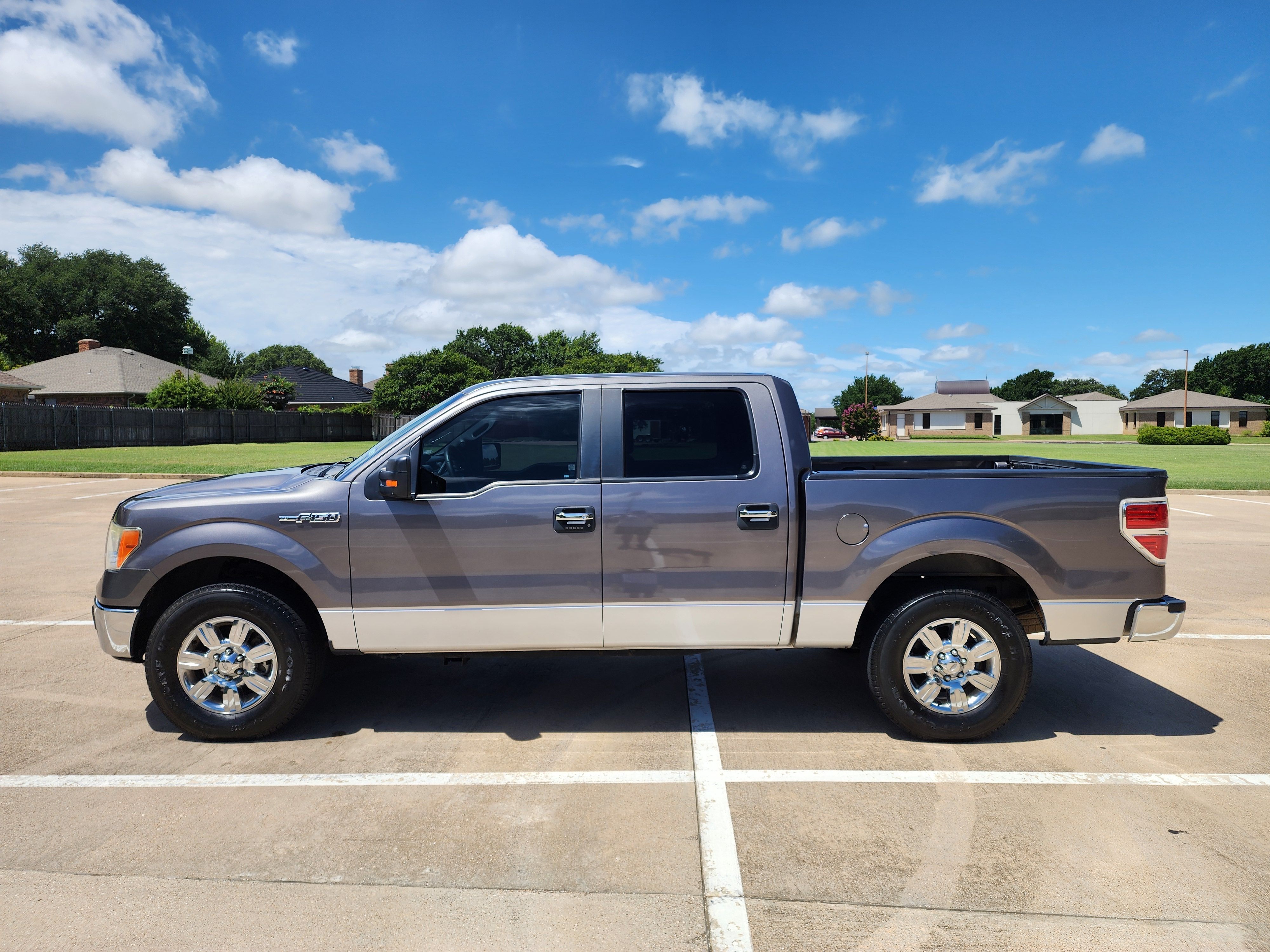 Used 2012 Ford F150 XLT w/ XLT Chrome Pkg RWD image 1