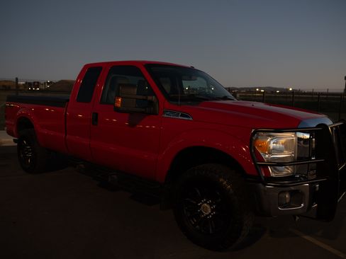 Used 2015 Ford F250 XLT w/ XLT Value Package image 24