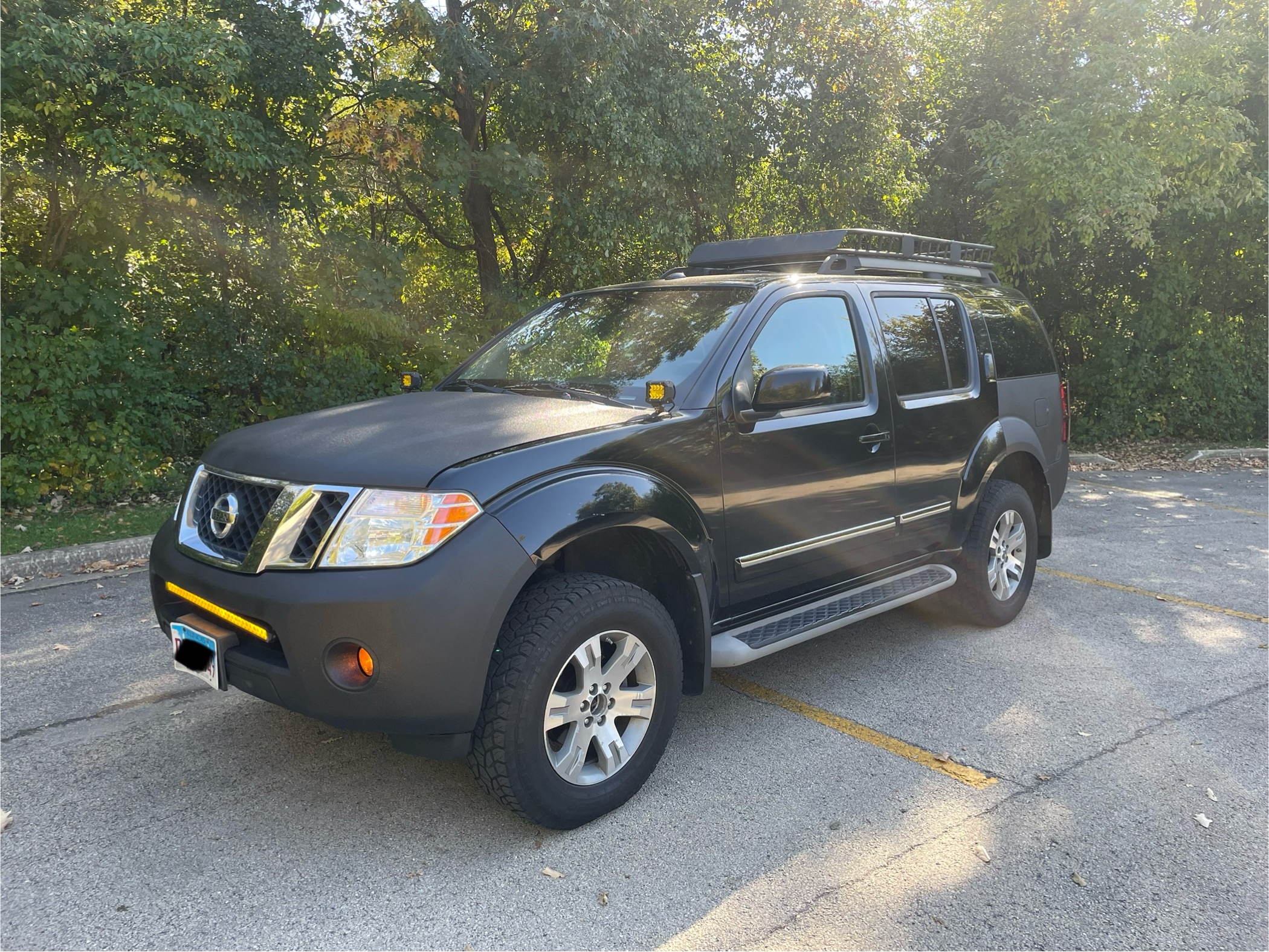 Used 2011 Nissan Pathfinder Silver AWD/4WD image 4