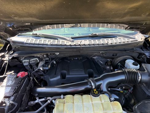 Used 2019 Ford Expedition XLT w/ Equipment Group 202A image 25