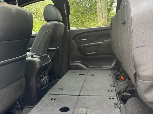 Used 2024 Nissan Titan PRO-4X w/ Pro-4x Convenience Package image 25