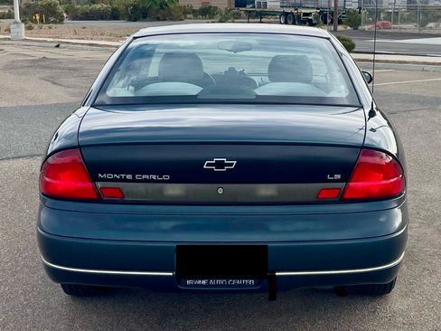 Used 1996 Chevrolet Monte Carlo LS image 2