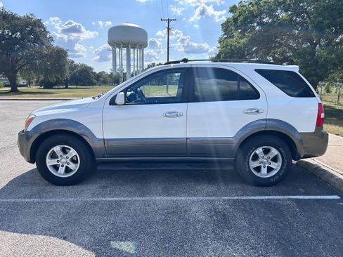 Used 2007 Kia Sorento EX w/ Luxury Pkg RWD image 1
