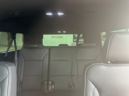 Used 2025 GMC Yukon XL Denali image 5