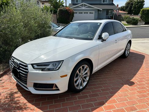 Used 2019 Audi A4 2.0T Premium Plus w/ Premium Plus Package FWD image 2