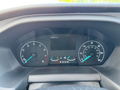 Used 2022 Ford Transit 250 Medium Roof AWD image 13