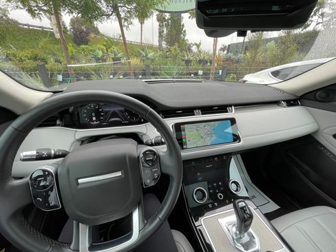 Used 2020 Land Rover Range Rover Evoque SE AWD/4WD image 10