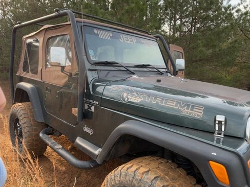 Used 2002 Jeep Wrangler X AWD/4WD image 2