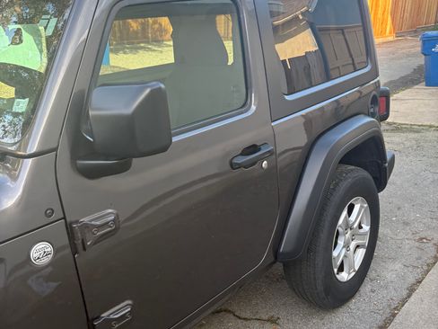 Used 2018 Jeep Wrangler Sport image 2