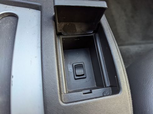 Used 2005 Pontiac Grand Prix GT w/ Comfort And Infotech Package image 13