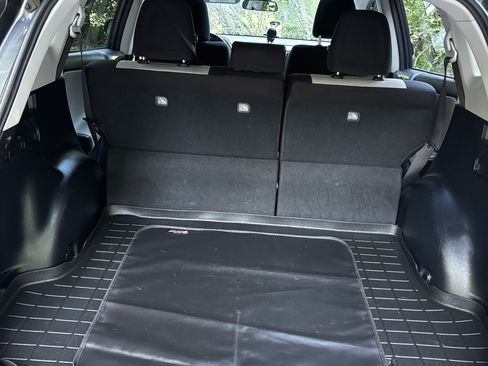 Used 2018 Toyota RAV4 XLE FWD image 12