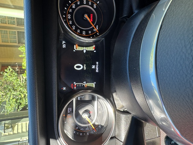 Used 2019 Jeep Wrangler Unlimited Sahara AWD/4WD image 9