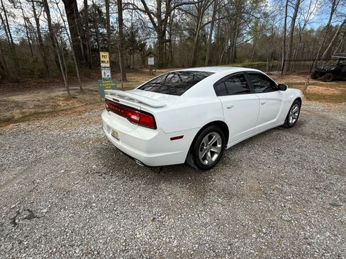 Used 2013 Dodge Charger SE w/ Sport Appearance Group image 6