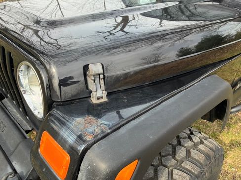 Used 2005 Jeep Wrangler Unlimited AWD/4WD image 10