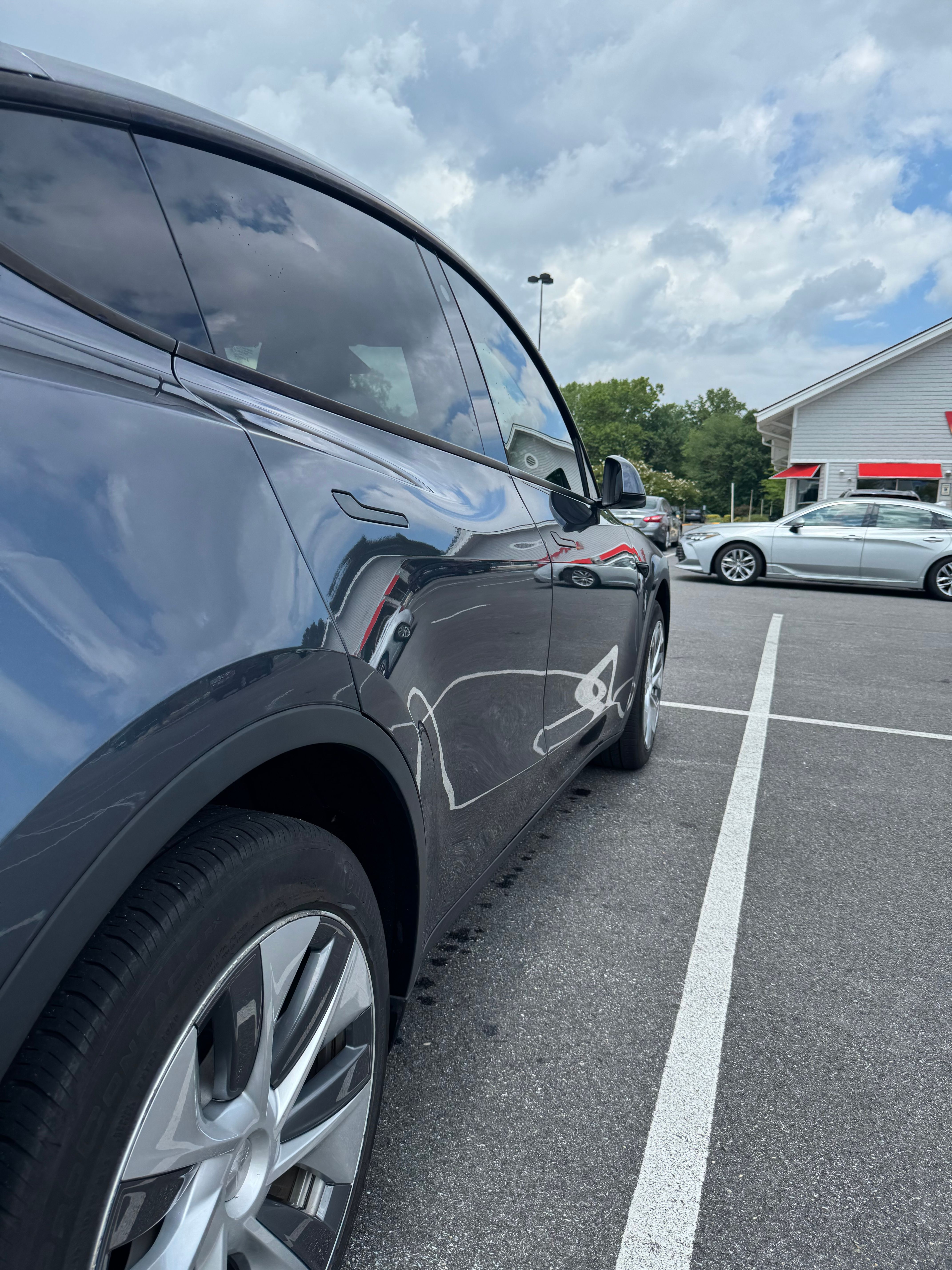 Used 2023 Tesla Model Y Long Range AWD/4WD image 11
