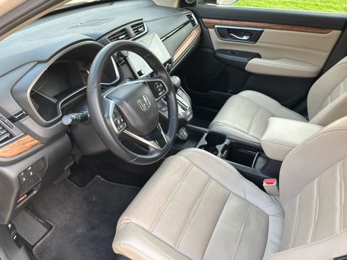 Used 2018 Honda CR-V Touring image 10