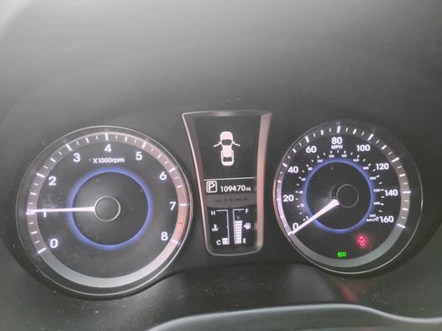 Used 2013 Hyundai Azera w/ Technology Pkg image 12