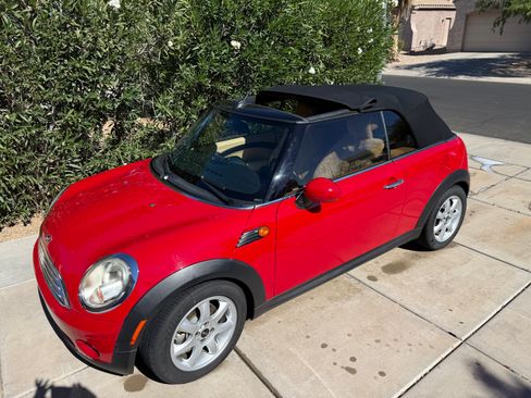 Used 2010 MINI Cooper Convertible FWD image 8